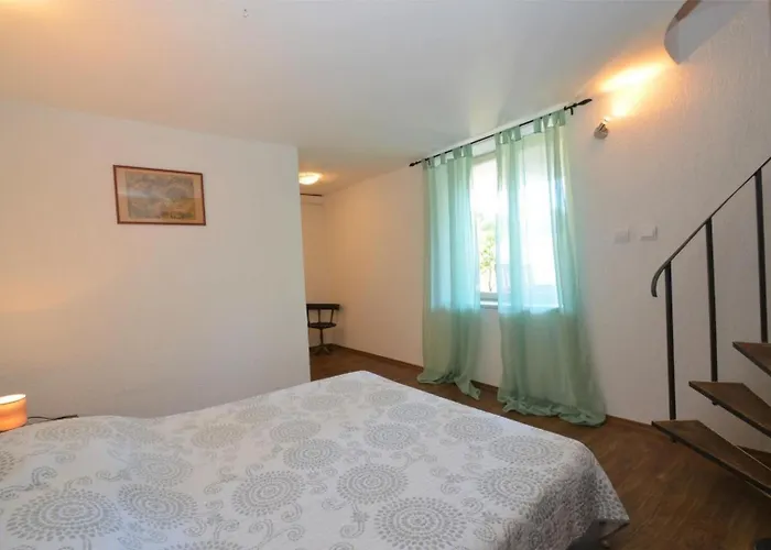 House Adriatic 3* Čunski